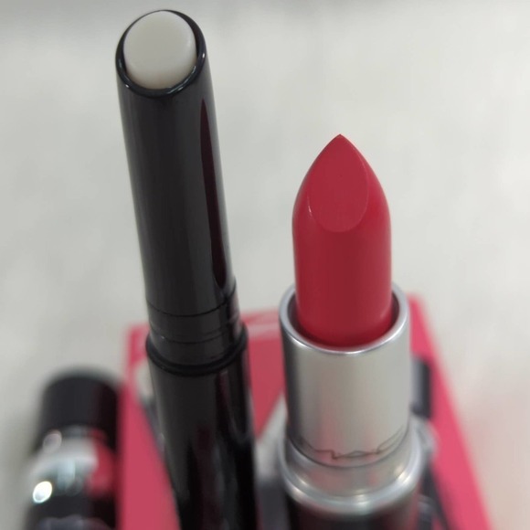 MAC 3-Pc. Lashes To Lips Superstar Set - Picture 3 of 7